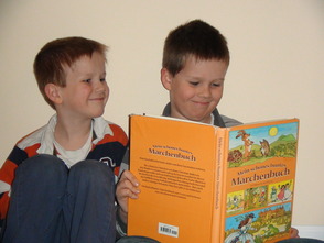 Niklas & Niels Enjoy a Good Book