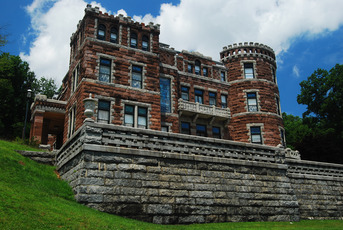 Top_story_983604affd847e0efdf7_lambert_castle