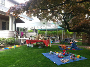 Top_story_a36b13b9a511a7a9656d_elisse_glennon_yard_sale