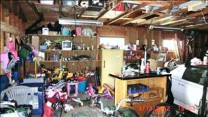 Top_story_a7a2460ba316583b1a00_messy_garage