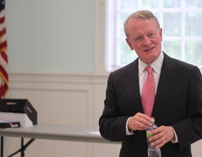 Congressman Leonard Lance Holds Town Meeting in Westfield, Discusses the Economy, Health Care and National Debt Photo