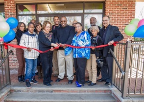 Incips Ribbon Cutting in Maplewood