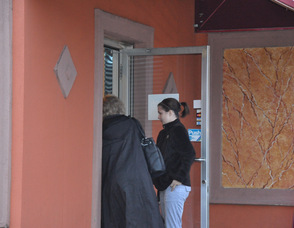 Locals wait on long lines, including at the Hampton Diner, for food. Other restaurants with long lines, and waits, yesterday evening included: Subway and Burger King in Newton, Yetter's Diner, and The Chatterbox in Augusta.