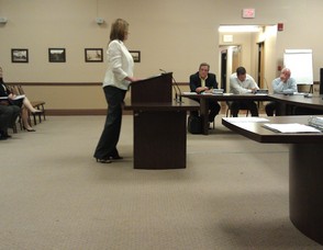 Citizen Jean Murphy addresses the Vernon Township Council