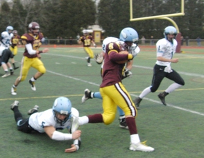 Kyre Negron speeds around the defense