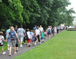 The final stretch towards the school.