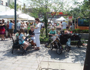 Summit Farmers Market Enjoys Temporary Location