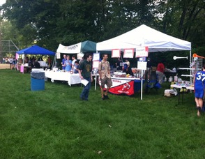 Attendees visit the vendors.