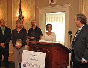 Wayne Dietz, and Susan Hammmer of D&H Alternative Risk Solutions, and, Rob Austin of RDA Fitness, accept their awards for Business Expansion.