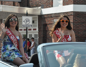 Poppy Queens Kathryn and Madelyn Le Frois.