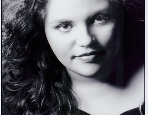 Alejandra Garrido, lyric soprano