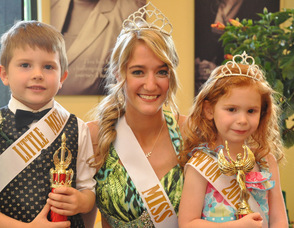 Little Mr. Newton James Detwiller, Miss Newton Ashley Iliff, and Little Miss Newton Averi Shaye Dodd.