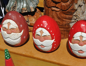 Some Santa Carvings by Ken Dispoto.