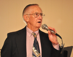 Dr. Richard Scott addresses the group.
