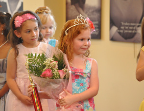 Averi Shaye Dodd, Little Miss Newton.