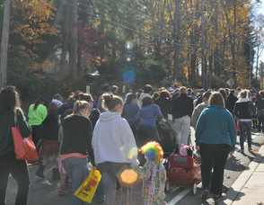 The crowd heading towards Hopatchung Road.