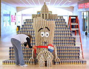 CanStruction Display at the Livingston Mall