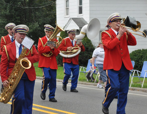 Franklin Band plays some music for spectators.