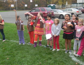 girls running to set the record
