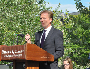 N.J. Burkett shares his 9/11 account with the audience.