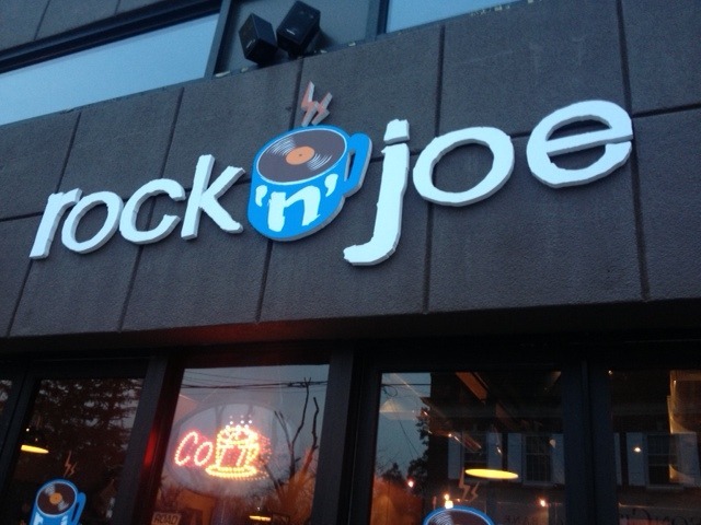 624f52a5ad0838adcd3e_rocknjoe.jpg