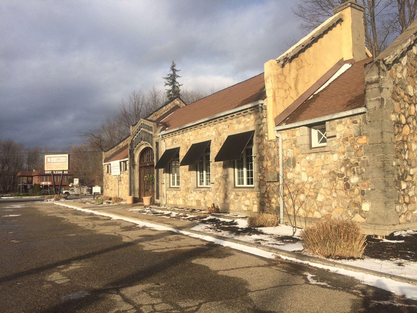 c2d3bbe074b11a615754_363021dc9706b4f130da_Lake_Hopatcong_Train_Station.jpg
