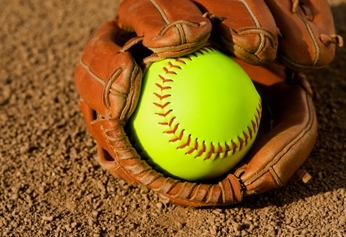 f2358e5a6720a420e1b4_5cd1fd86df099fd33427_Mit_and_ball.jpg