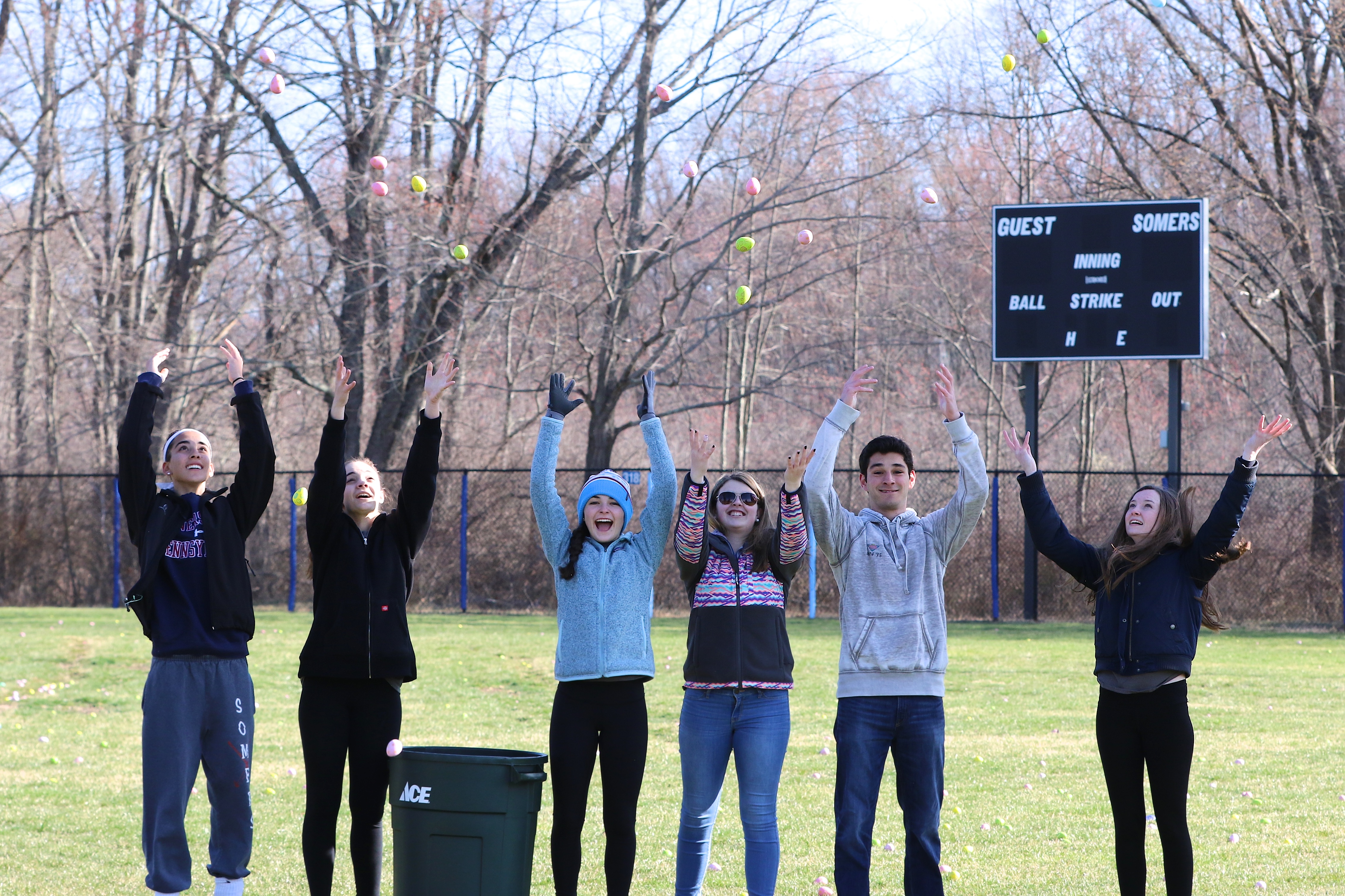 dcdad4bba6cc25bb7f62_e2850f5f74234e94b32f_SR031916-Easteregghunt_6.jpg