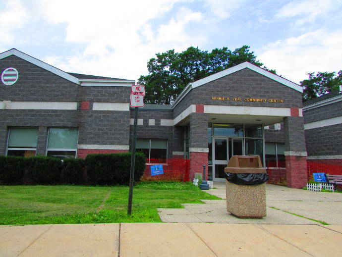 473a5a4de5f30e27448e_Minnie_B_Veal_Recreation_Center.jpg