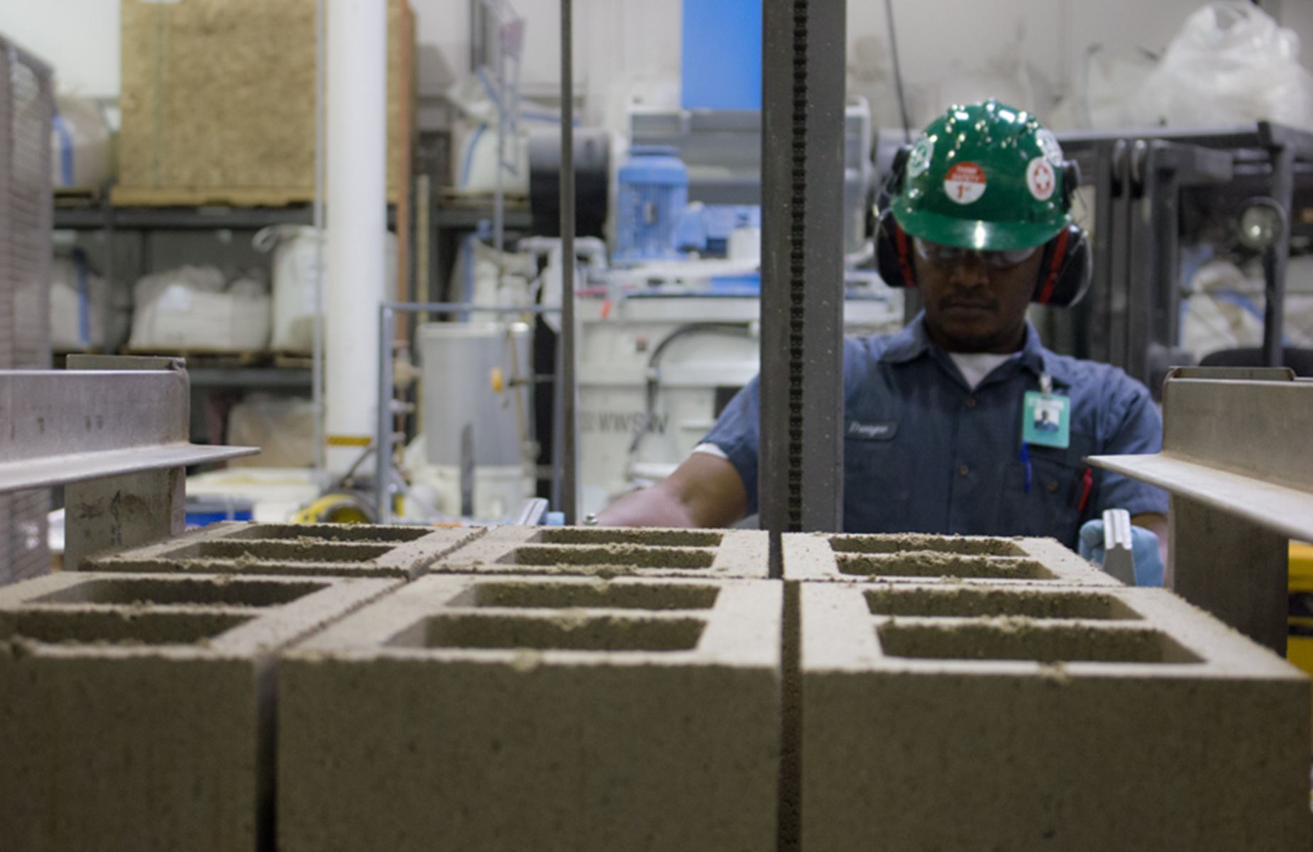 48dca8e11257ac6a17ea_Solidia-Concrete_blocks.jpg