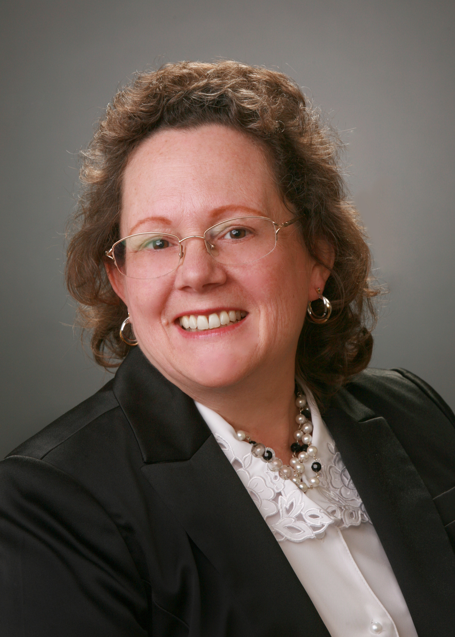 620e5cbbcfed350f2534_Kim_Forrester_head_shot.jpg