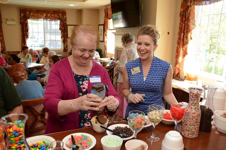 79d08138f64bc5eef391_Eleanor_and_Danielle_ice_cream.jpg