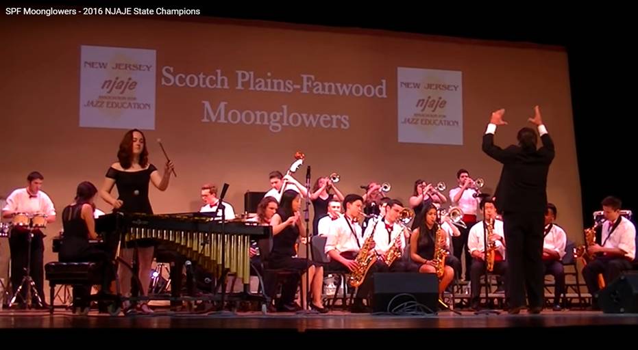 f9f04bc44217765ce76f_Moonglowers_2016_win.jpg