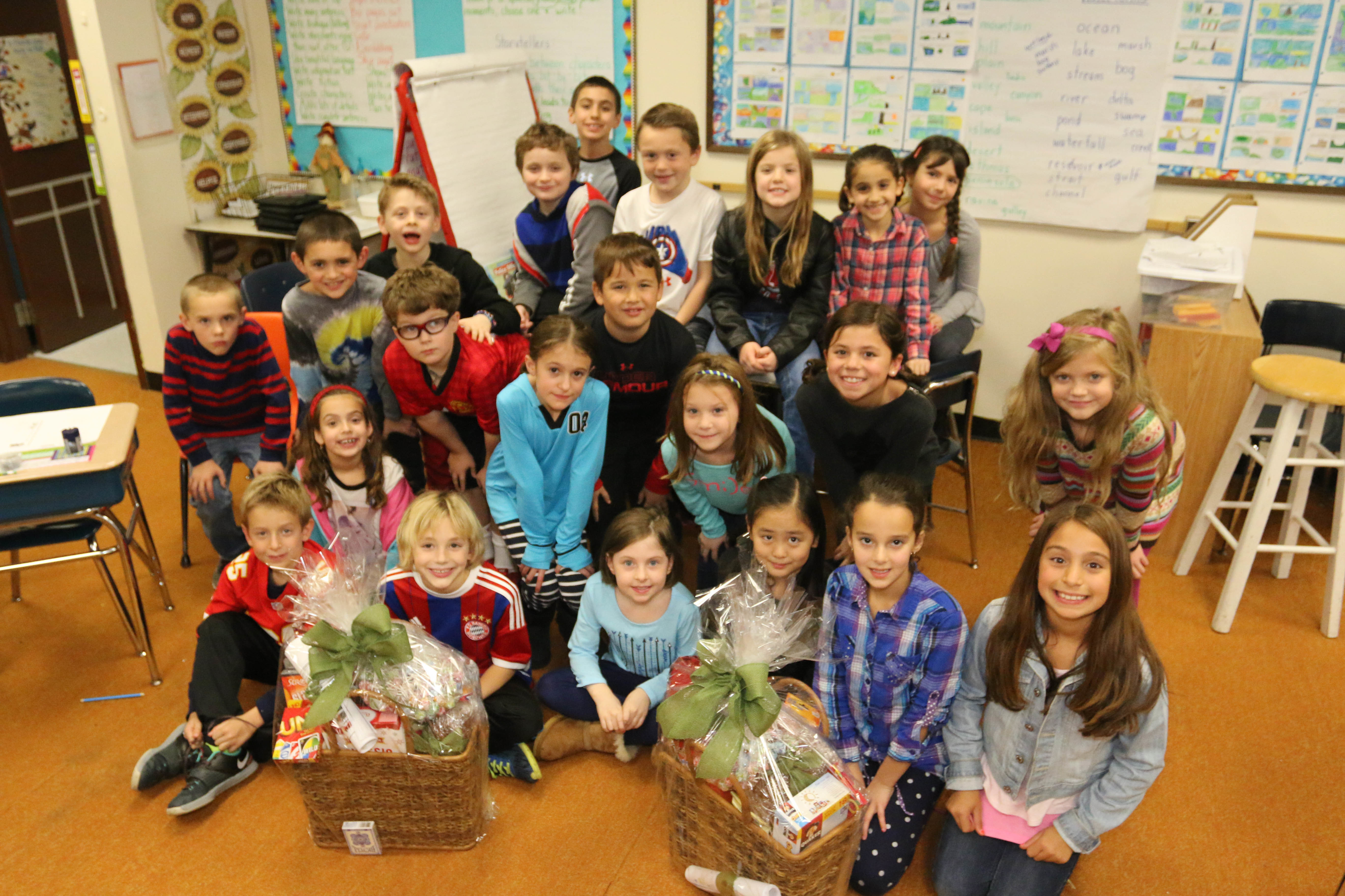 4f4f186c4590201ee40e_SR-sistgiving-151119-043.jpg