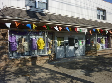 fb7fa425958b41a8ea98_thrift_shop.jpg