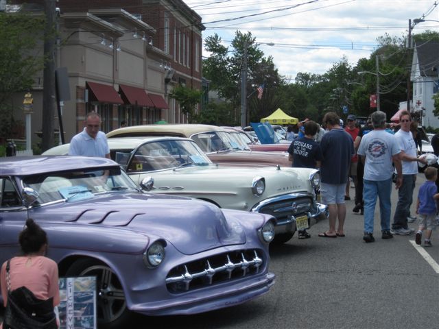 2c42c61fc3d0adc62090_528carshow.jpg