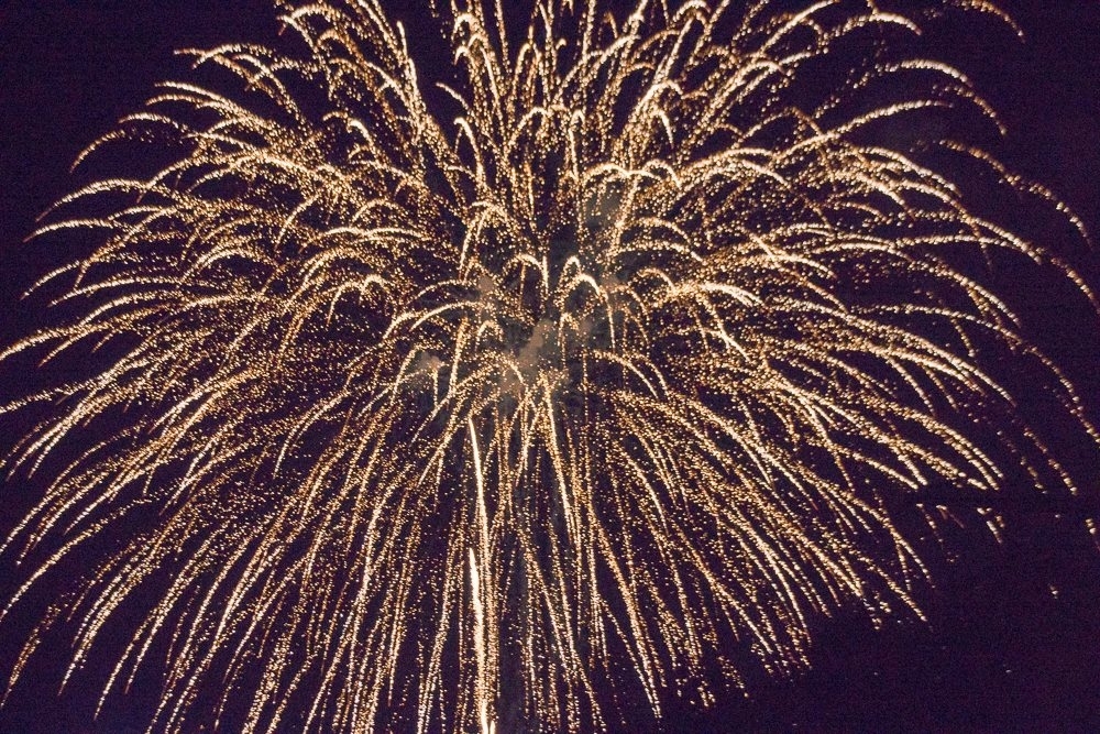 495d92f02dc1d5d9dd22_fireworks_1.jpg