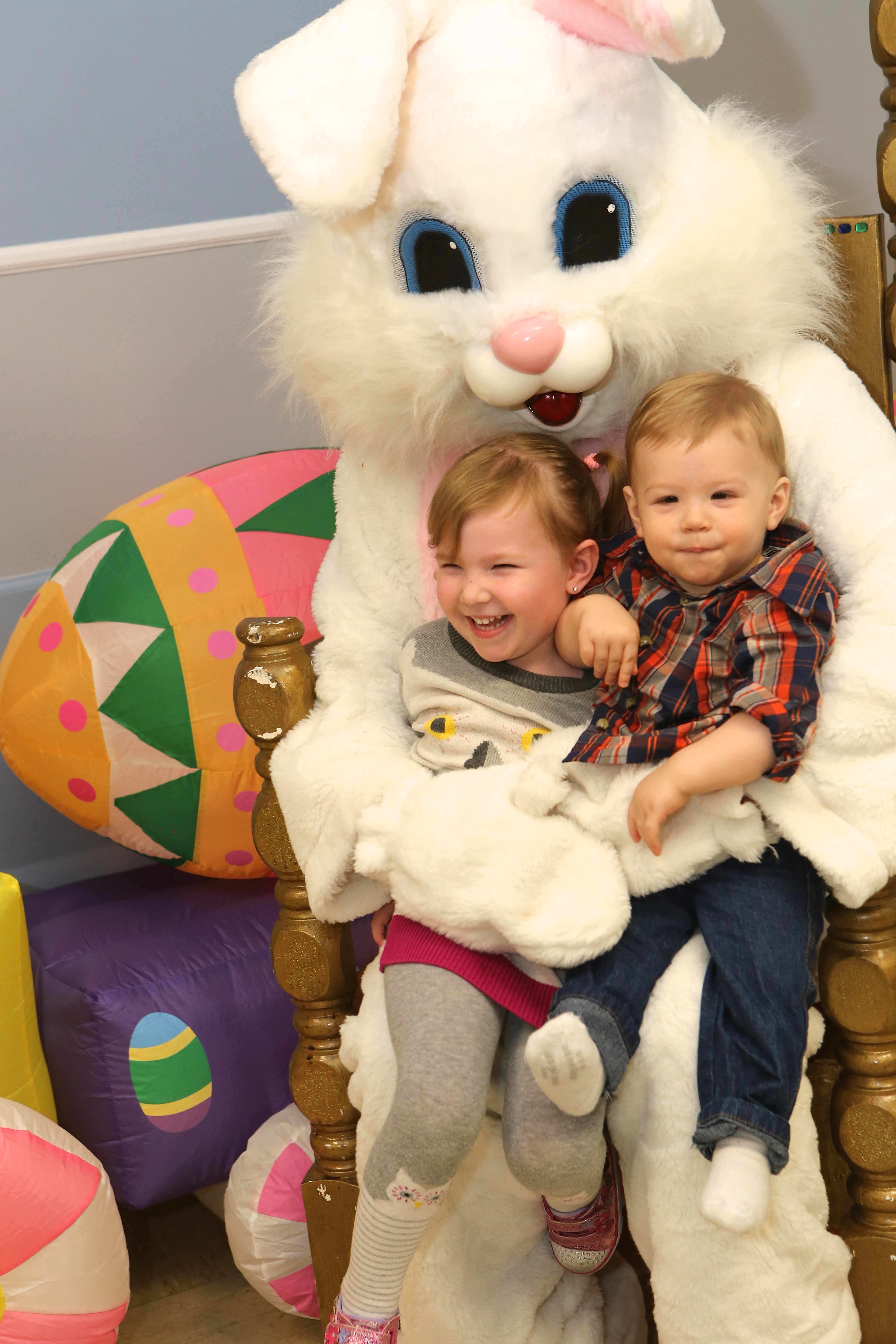 54763609f4c687d53c18_498a06e16b3c5634fd4e_YN031316-BreakfastwiththeEasterBunny_14.jpg