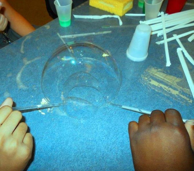 b2e27de9202d7baf0d32_4-H_science_ambassador_bubbles.jpg