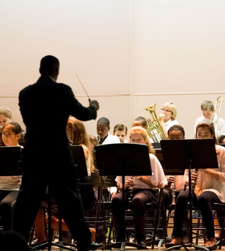 afdc4cfc51b6a3e3b606_Whitfield_concert.jpg