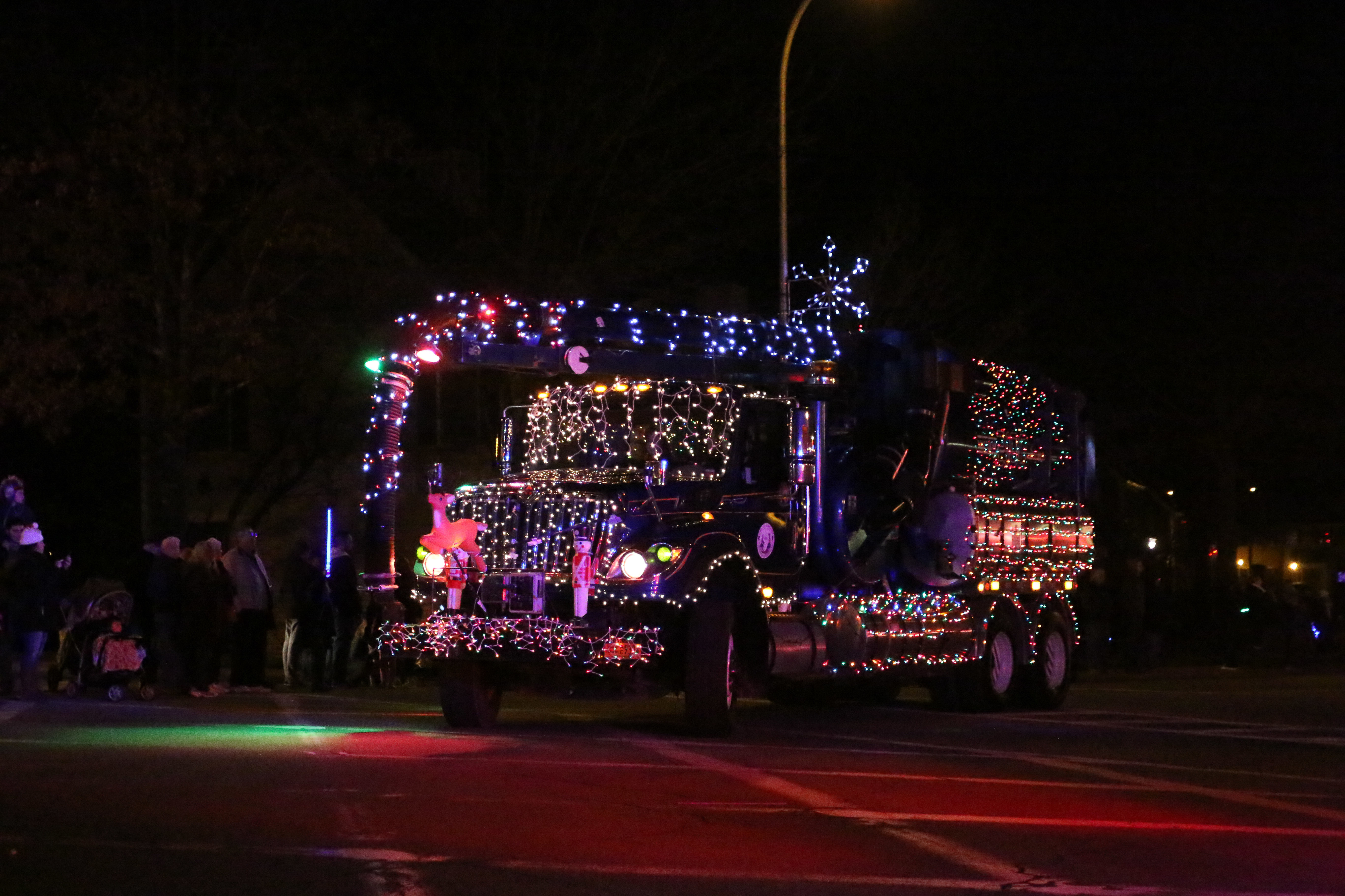 forest grove holiday light parade mouthtoears com forest grove holiday light parade mouthtoears com