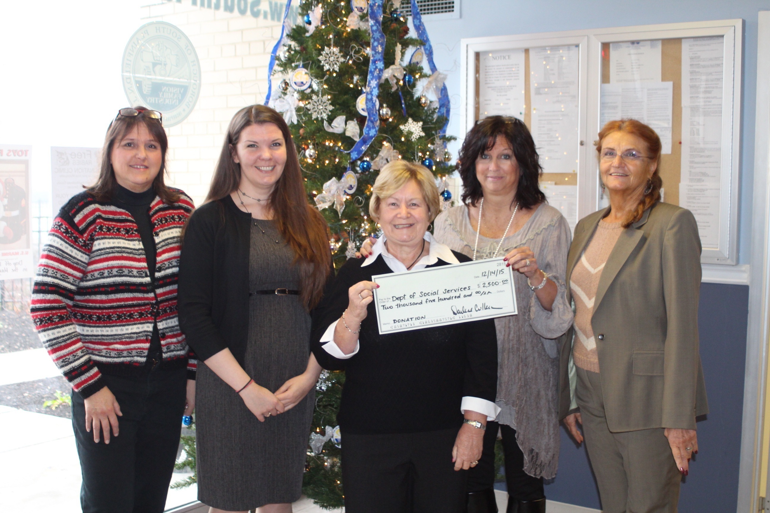 7d02b0a4f7de3ba994b6_Library_donation__1.jpg