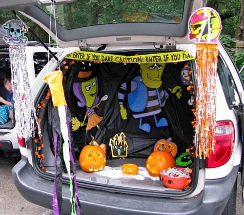 6b416737ecd673a04f0d_halloween_trunkjpg