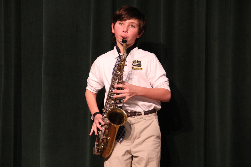 834a4cf2883eb42652ba_David_Ezra_Saxophone.jpg
