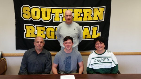 404d1089601ec32faec0_anthony_Gagliardi_and_family.jpg