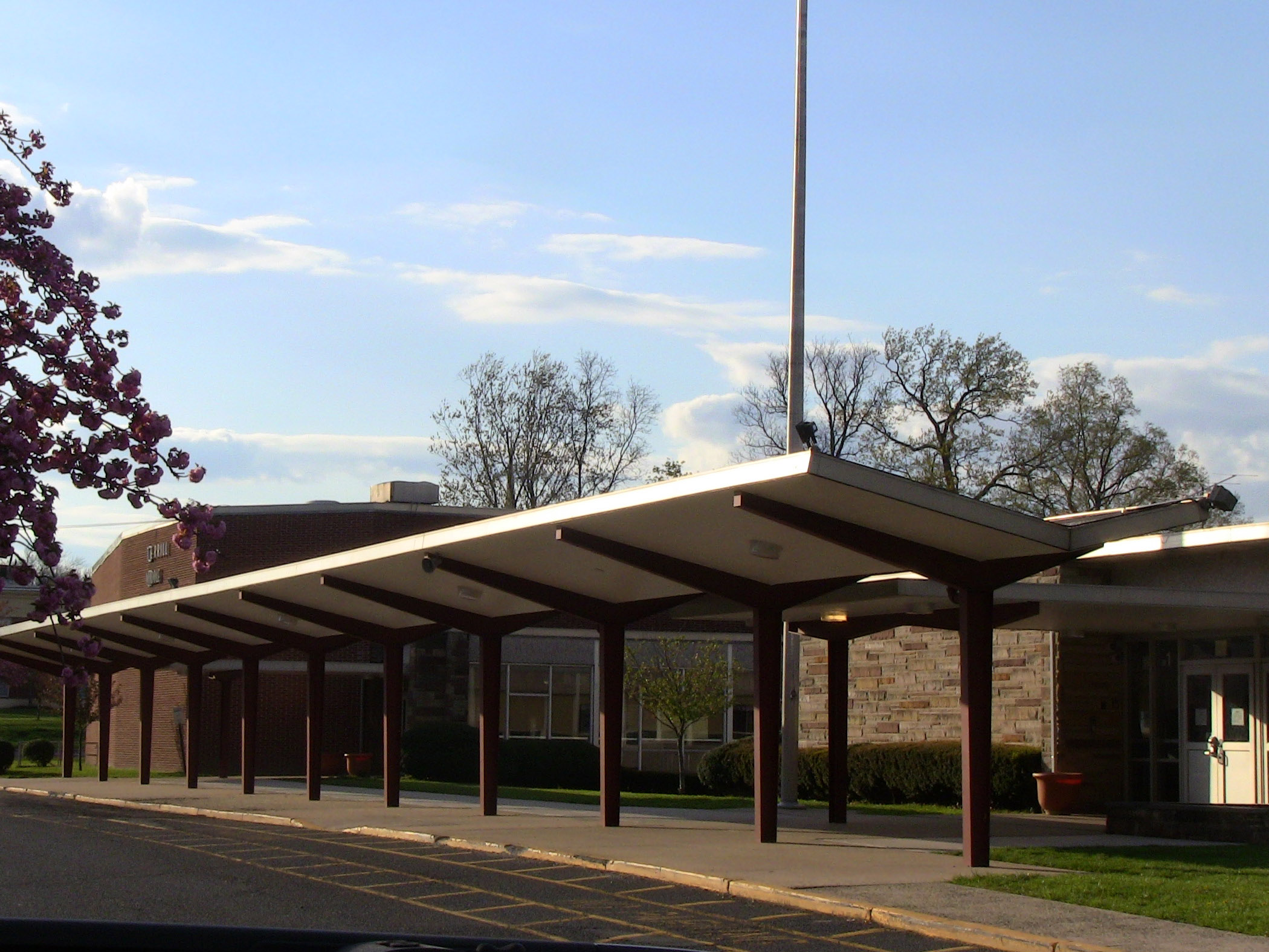 Terrill Middle School Announces Honor Roll for 68 Graders in Scotch