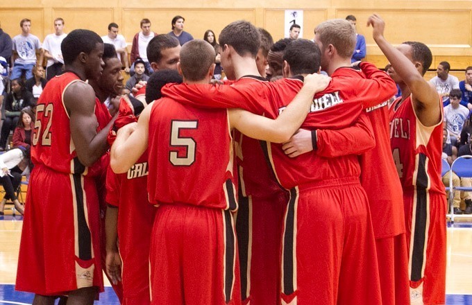 fa2bf3bc7d3e2490fc57_new_team_huddle_shu13.jpg.jpg