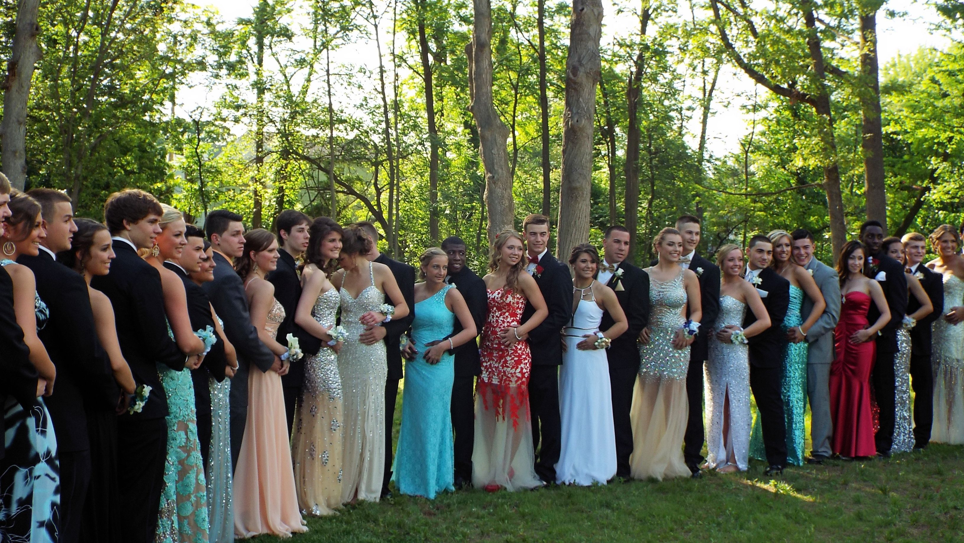 South Plainfield High School Seniors Stepout in Style for Prom TAPinto