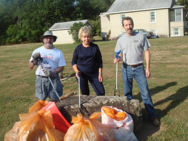 b81c955fe012107809da_SPBA_Clean_Up_2015.jpg