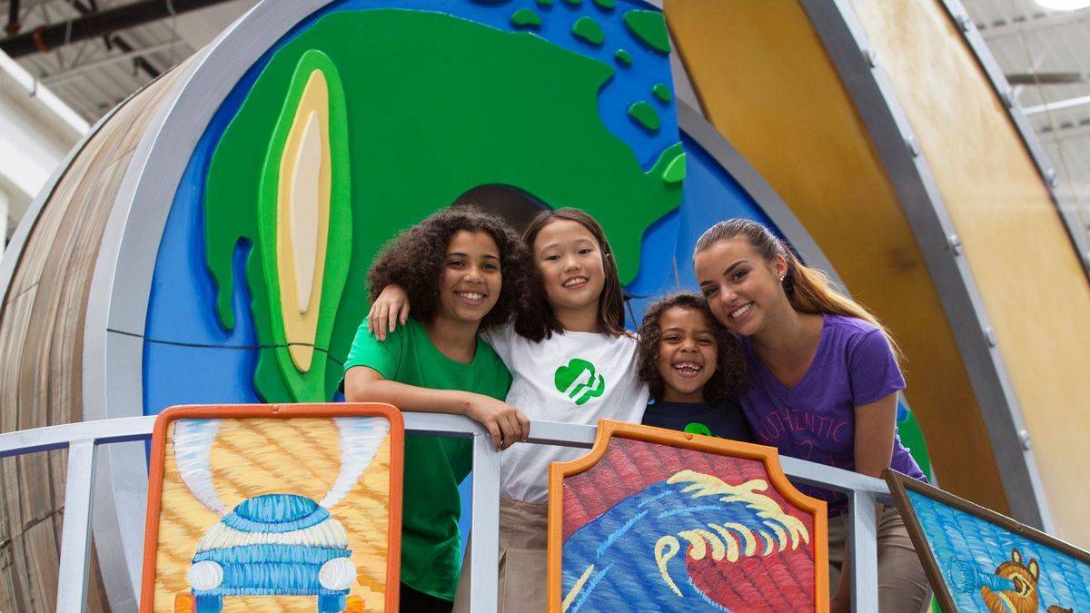 56ce39b63200744f8dd0_Two_GSCSNJ_Girl_Scouts_in_National_Float_Annoucement.__Ali_Brasby__far_right__of_Old_Bridge_and_Sophia_Djeng_of_Plainsboro__2_.jpg
